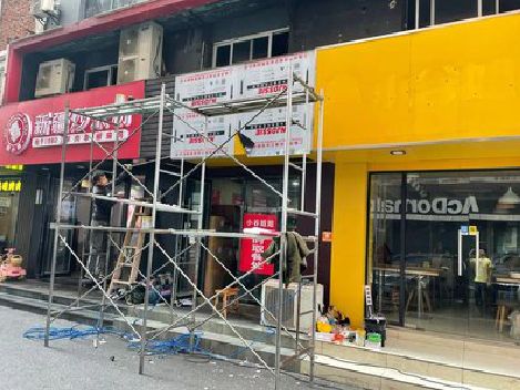 乐至制作广告招牌如何避免它发黄？